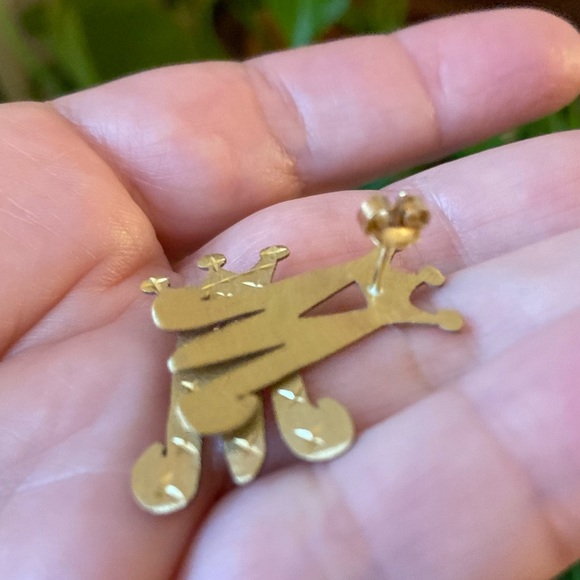 10K Solid Yellow Gold Crown Initial Letter Stud Earrings - "M" - Picture 7 of 11